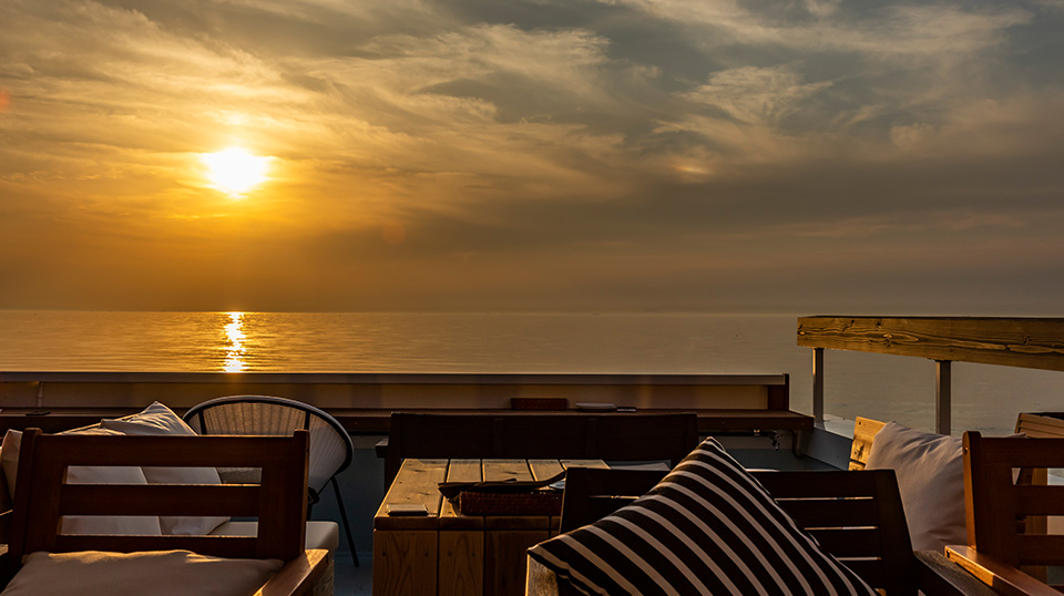 瀬戸内海の海を眺める淡路島のイタリアンレストラン GARB COSTA ORANGE